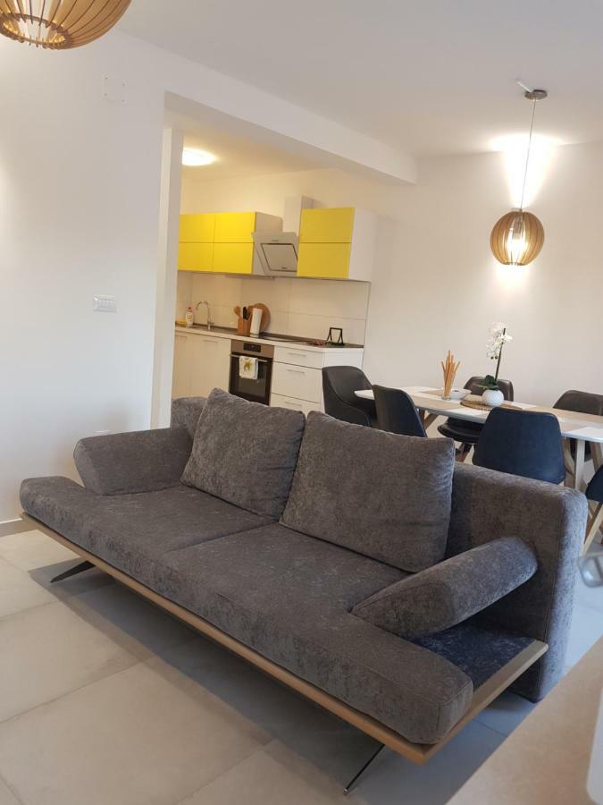 New Apartment With Panoramic View Stomorska Buitenkant foto